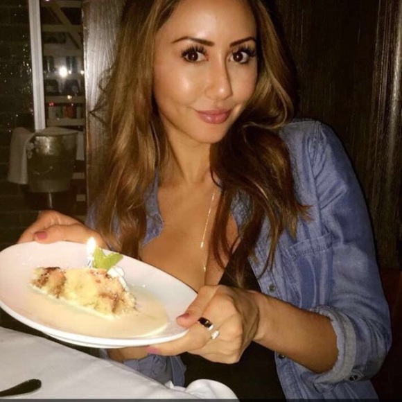 • SOLD • The Forever Chambray Top - Picture 2 of 4