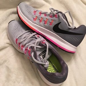 NEW Nike Air Zoom Pegasus 33 Running shoes 8.5