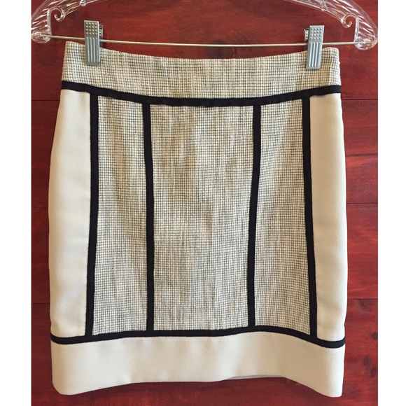 Ann Taylor Petite Cream and Black Pencil Skirt - Picture 1 of 3