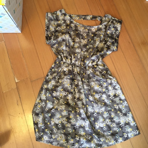 Super cute mini dress/tunic with pockets