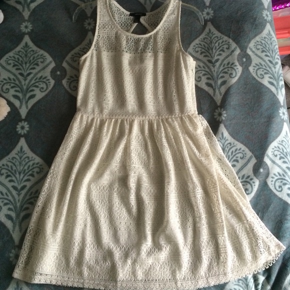 Forever21 cream lace dress