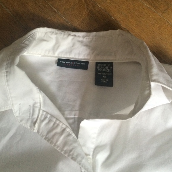 Simple white blouse for work! - Picture 2 of 3