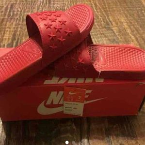 Nike Star slides * RARE *