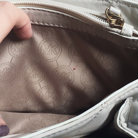 Michael Kors Sloan Quilted Crossbody - Picture 4 of 4