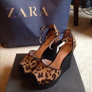 Vince Camuto Leopard print wedges. Like new..