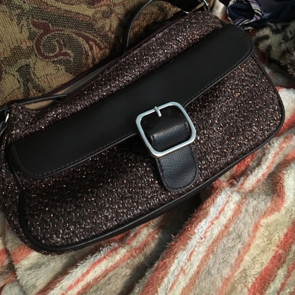 Small purse by Liz Claiborne - Picture 1 of 3