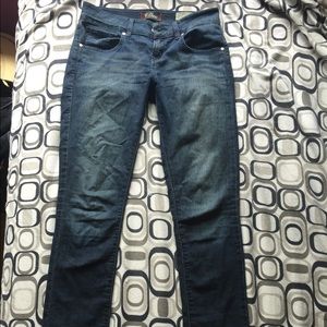 Guess Medium Rise Skinny Jean