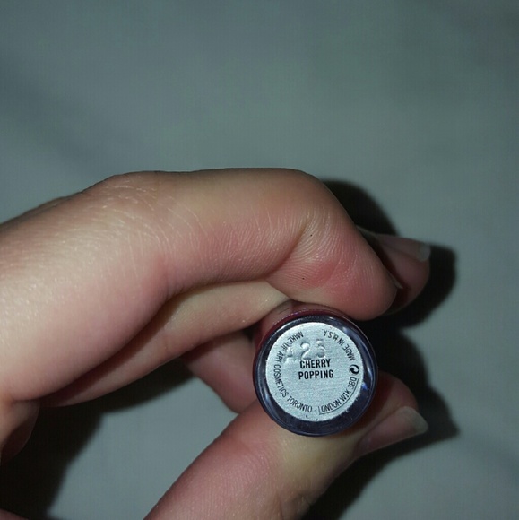 Mac dazzle glass gloss cherry poppin - Picture 2 of 2