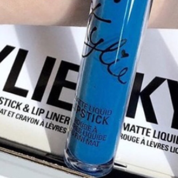 Kylie Lip Kit Lmtd Edition 4th of July Deal! - Picture 2 of 4
