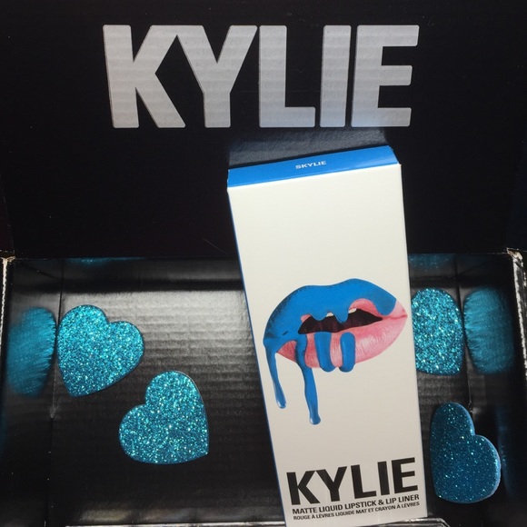 Kylie Lip Kit Lmtd Edition 4th of July Deal! - Picture 4 of 4