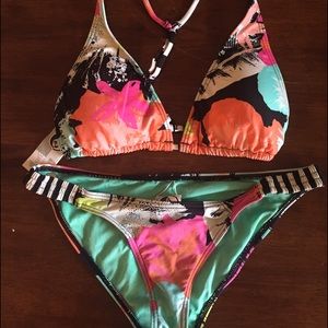 ⚡️ Volcom Bikini