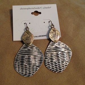 Dangle earrings