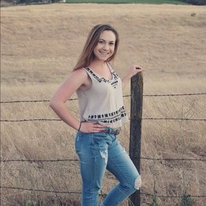 Meet your Posher, Lauren