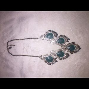 Kendra Scott necklace