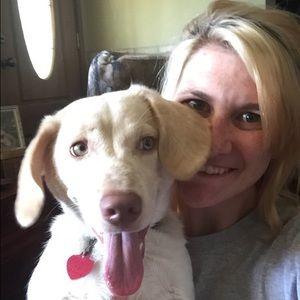 Meet your Posher, Abbey