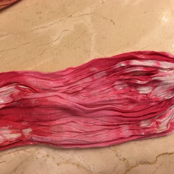 Scarf 😊 - Picture 4 of 4