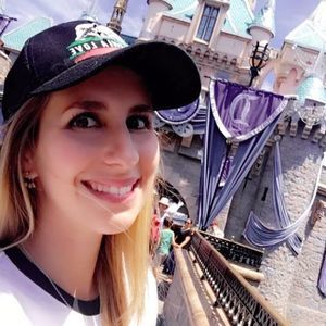 Meet your Posher, Daniella