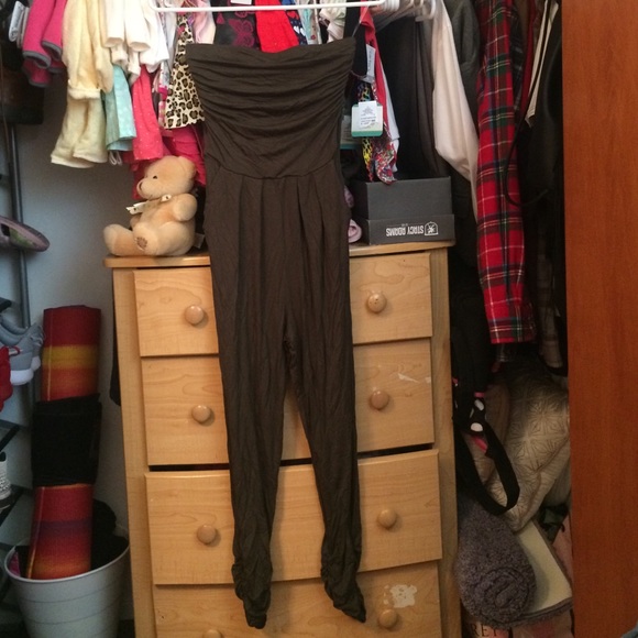 Olive green tight fitting jumpsuit🍀