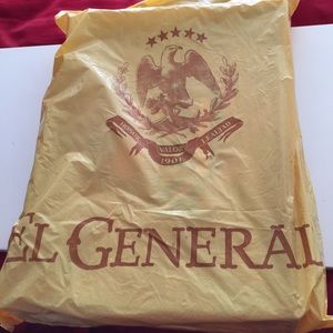 **UNIQUE** SNAKESKIN BOOTS