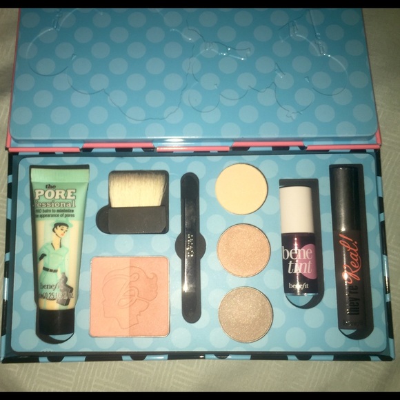 Benefit beauty makeup kit
