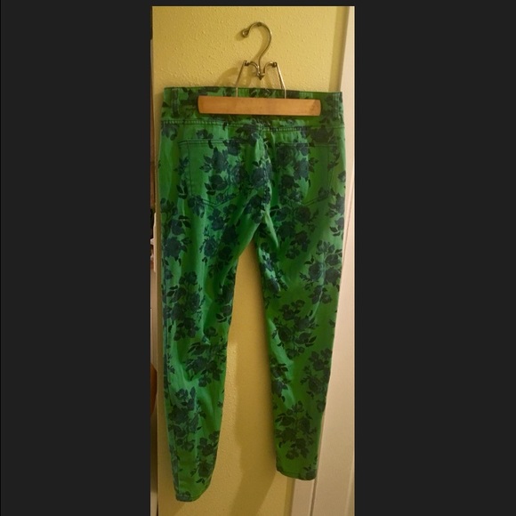 Sold 🌈 - Picture 3 of 3