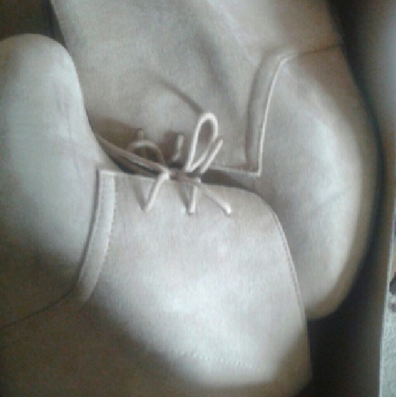 Womens Taupe Wedges