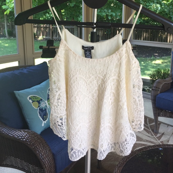 Beautiful blouse😍 cream color