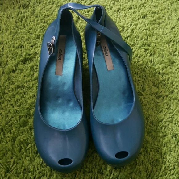 Green platform shoes