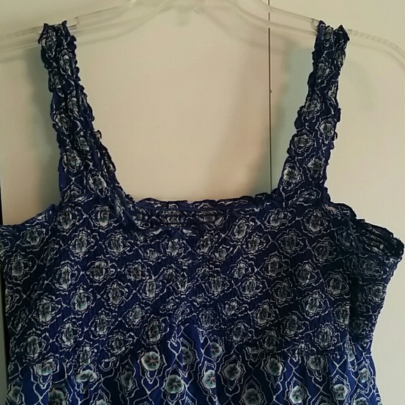 Flared halter top - Picture 3 of 3