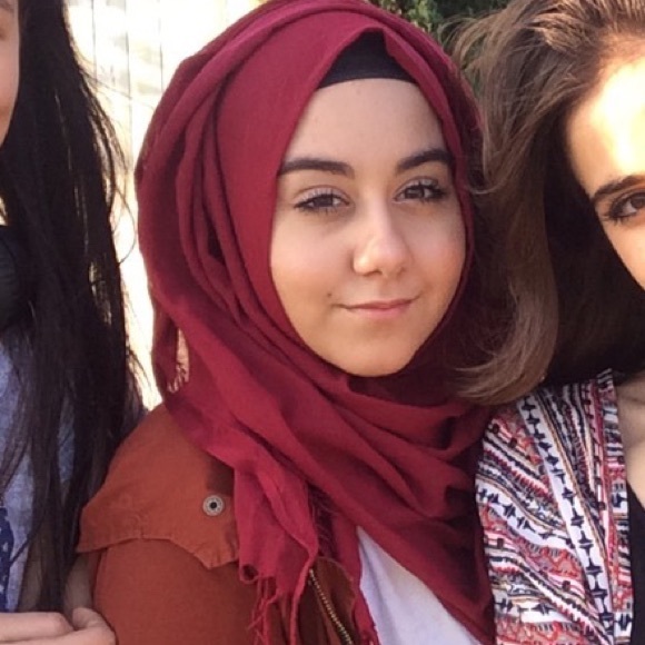 Meet your Posher, Zeynep