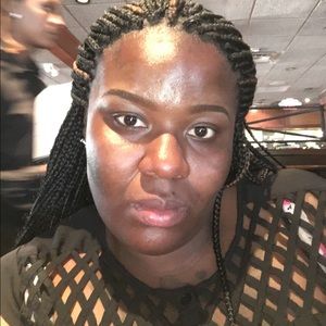 Meet your Posher, Nichole