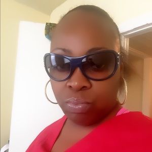 Meet your Posher, Natasha