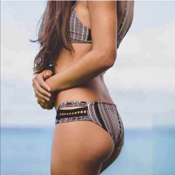 🌟S A L E🌟 Acacia Bingin bottom in Polynesia - Picture 4 of 8