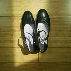 Taryn Rose black mary janes