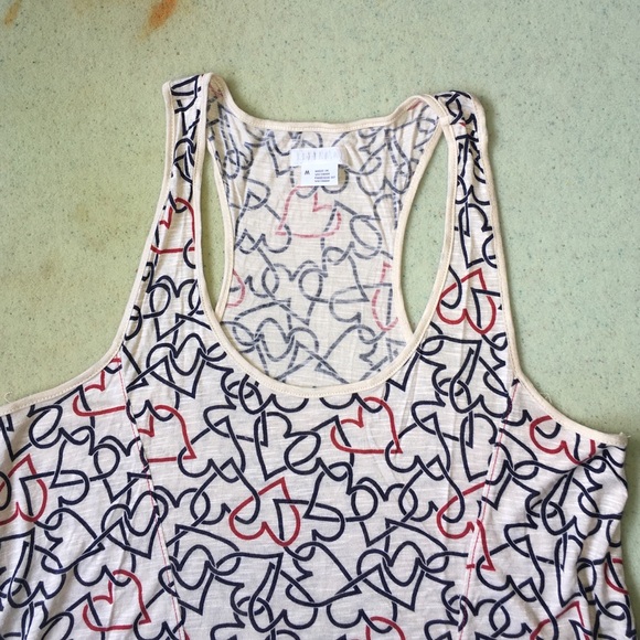 Hearts Tee - Picture 2 of 3