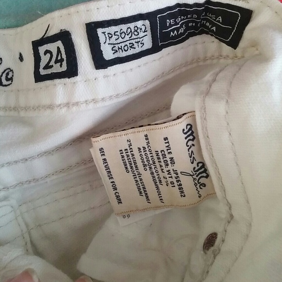 Miss Me Shorts - Picture 4 of 4