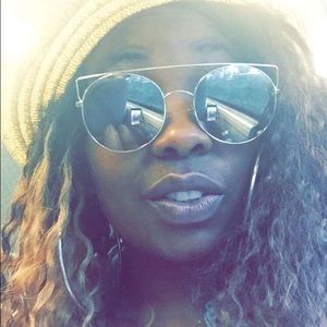 Meet your Posher, Dawn