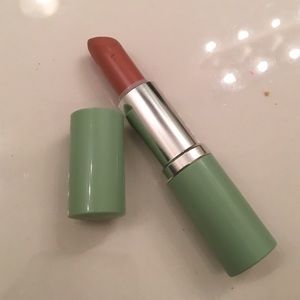 🤖 Clinique soft matte suede lipstick 🤖
