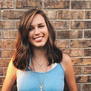 Meet your Posher, Lindsey