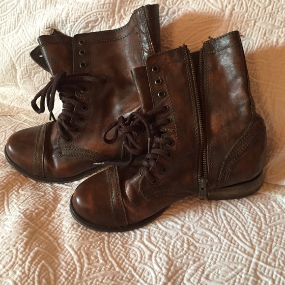 Brown Steve Madden troopa boots size 6.5