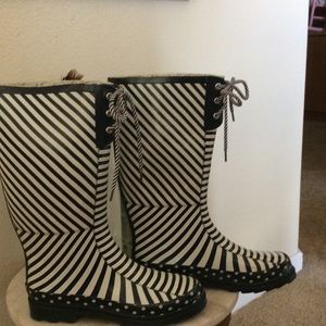 New Chooka  navy and white rain boots sz10