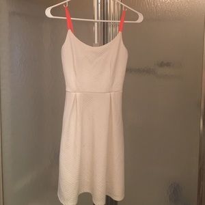 ❌ ❌ traded ❌ ❌ Super cute white dress