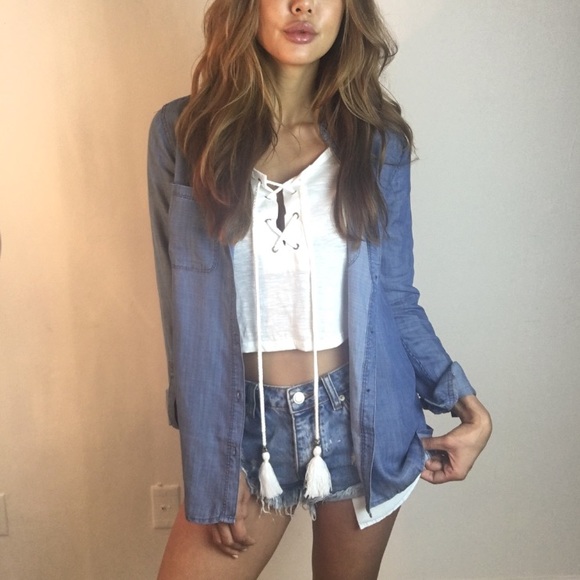 • Last Item • Cutest White Lace Up Top - Picture 2 of 4