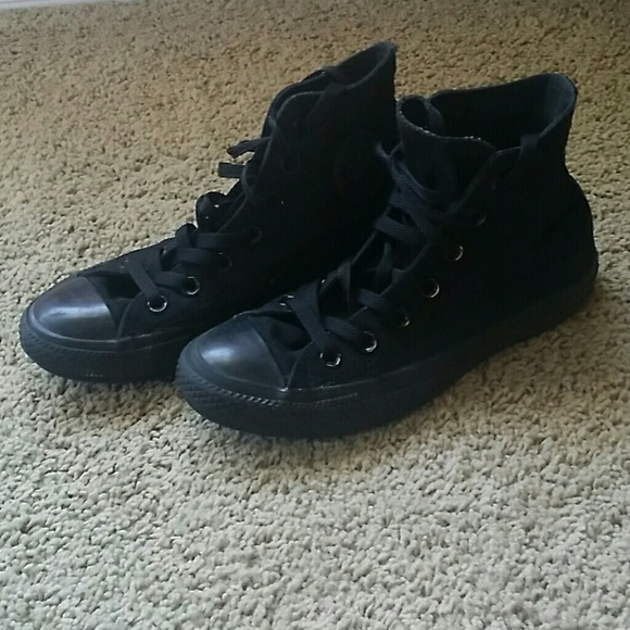 Black converse