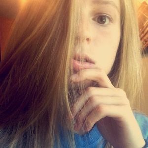 Meet your Posher, Caitlyn