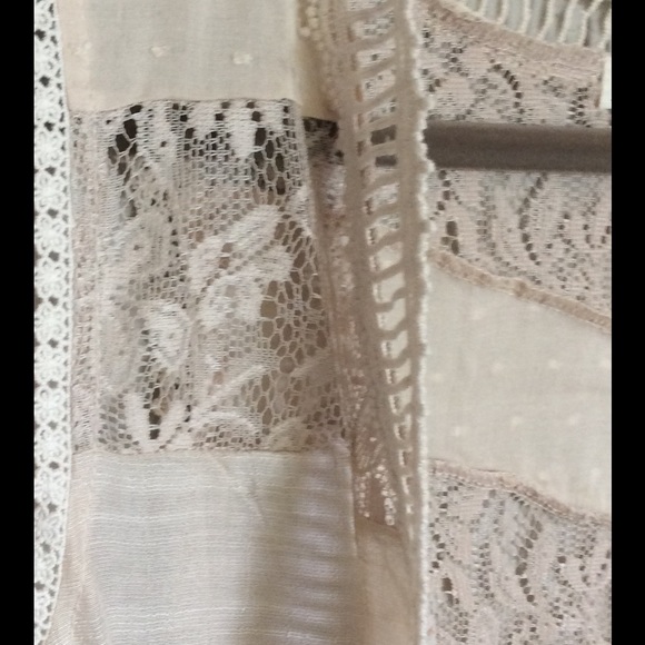 Boho Lace & Crochet Vest  L - Picture 4 of 4