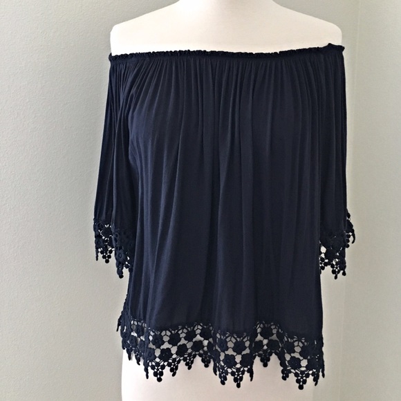 ✨HP✨🌍 NWOT Off the Shoulder Blouse, Navy Blue - Picture 2 of 4