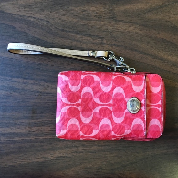 Coach Wristlet - Picture 1 of 2