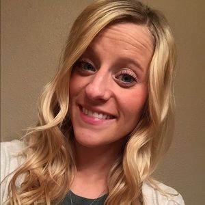 Meet your Posher, Shelbie