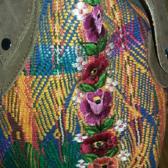 Handmade Embroidered Handbag - Picture 3 of 4
